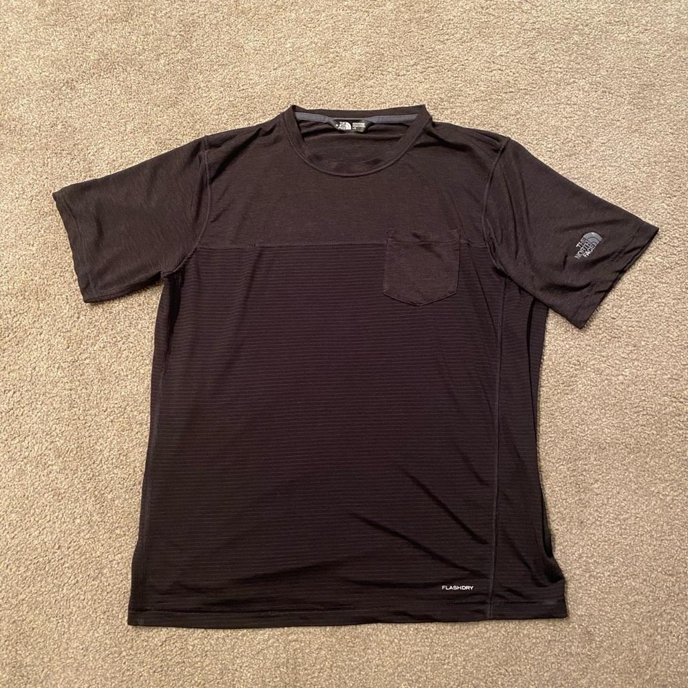 Men’s North Face Pocket Tee